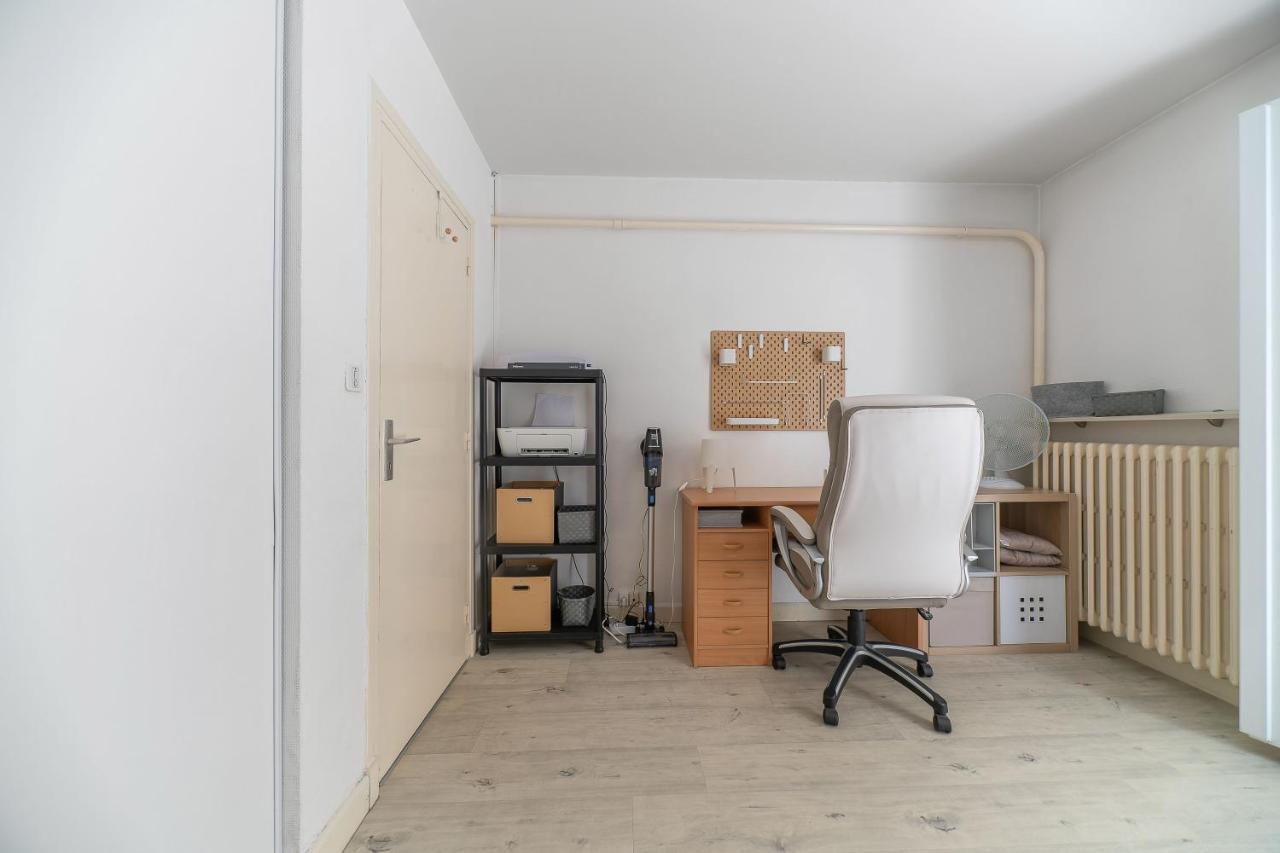 Le Dejoux - Appartement Avec Terrasse En Centre Ville Vichy Exterior foto